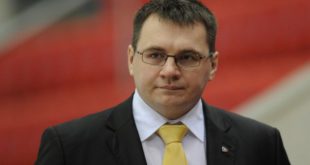 Андрей Назаров