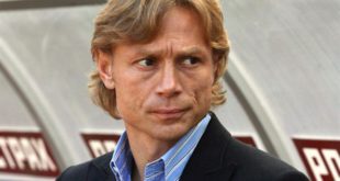 Валерий Карпин