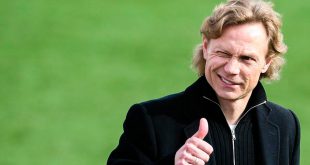 Валерий Карпин