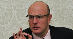 Дмитрий Чернышенко