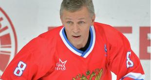 Игорь Ларионов