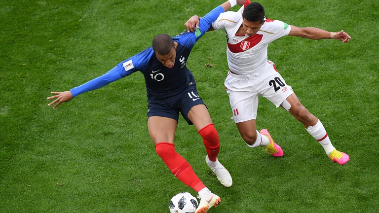 Франция - Перу