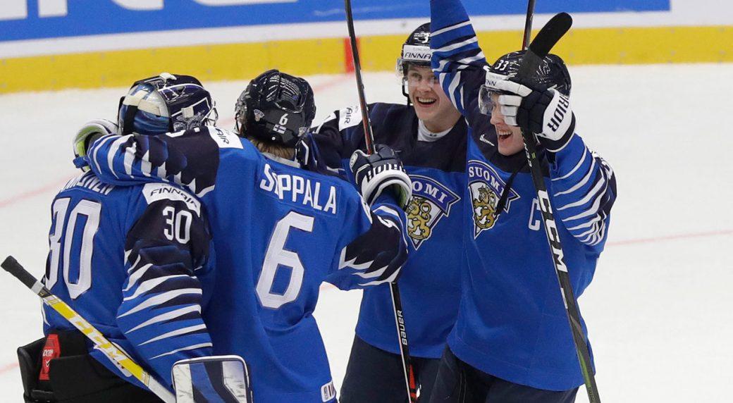 Канада Финляндия